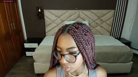 Raquel online show from 02-05-25, 11:34