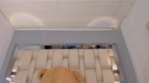 Snapshot of raquellevalmont chatting on 06-11-26, 12:32 raquel online show from 06-11-26, 12:32