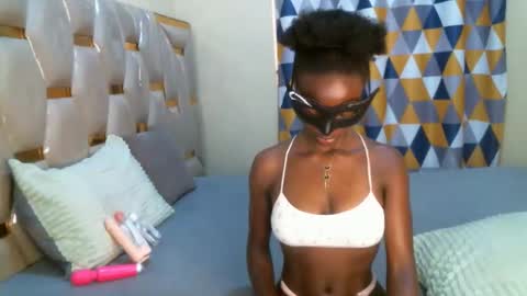 Snapshot of rashyqueen chatting on 04-07-26, 01:55 Jamie online show from 04-07-26, 01:55