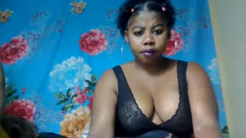 Snapshot of rasoavelo chatting on 07-25-26, 09:07 rasoavelo online show from 07-25-26, 09:07