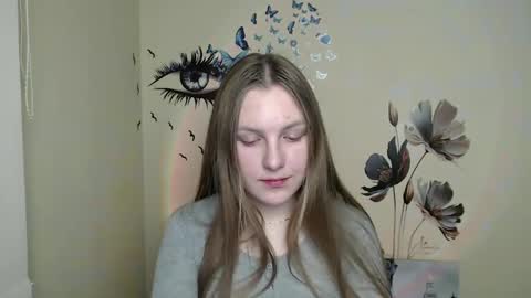 Snapshot of raspberry0101 chatting on 12-18-24, 01:05 raspberry0101 online show from 12-18-24, 01:05