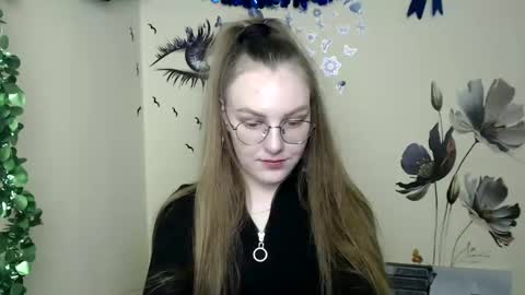 Snapshot of raspberry0101 chatting on 12-24-24, 02:01 raspberry0101 online show from 12-24-24, 02:01