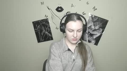 Snapshot of raspberry0101 chatting on 01-18-25, 01:51 raspberry0101 online show from 01-18-25, 01:51