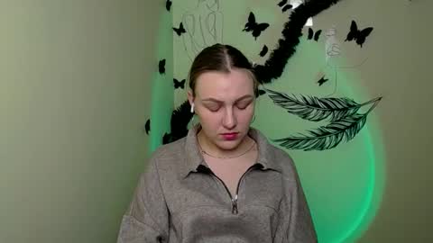 Snapshot of raspberry0101 chatting on 01-26-25, 01:25 raspberry0101 online show from 01-26-25, 01:25