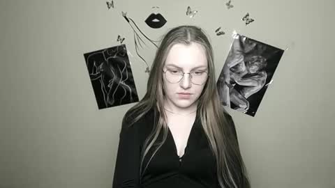 Snapshot of raspberry0101 chatting on 01-28-25, 07:32 raspberry0101 online show from 01-28-25, 07:32