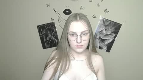 Snapshot of raspberry0101 chatting on 01-30-25, 11:24 raspberry0101 online show from 01-30-25, 11:24