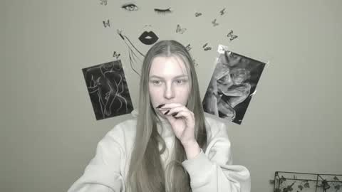 Snapshot of raspberry0101 chatting on 02-02-25, 04:32 raspberry0101 online show from 02-02-25, 04:32