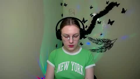 Snapshot of raspberry0101 chatting on 02-04-25, 07:18 raspberry0101 online show from 02-04-25, 07:18