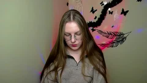 Snapshot of raspberry0101 chatting on 02-04-25, 10:21 raspberry0101 online show from 02-04-25, 10:21