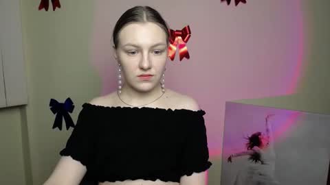 Snapshot of raspberry0101 chatting on 02-09-25, 07:41 raspberry0101 online show from 02-09-25, 07:41