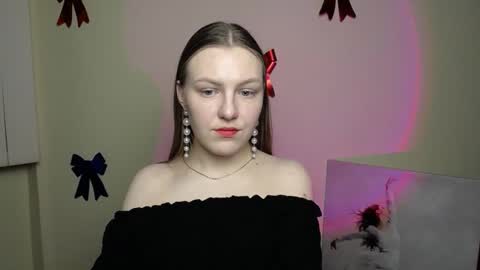 Snapshot of raspberry0101 chatting on 02-10-25, 12:19 raspberry0101 online show from 02-10-25, 12:19