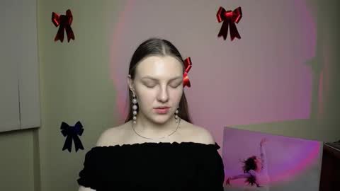 Snapshot of raspberry0101 chatting on 02-10-25, 03:46 raspberry0101 online show from 02-10-25, 03:46