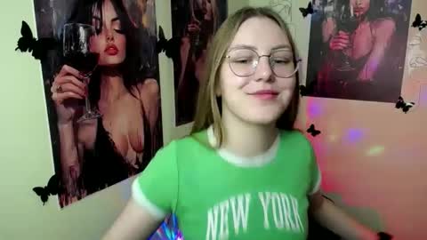 Snapshot of raspberry0101 chatting on 02-28-25, 09:15 raspberry0101 online show from 02-28-25, 09:15