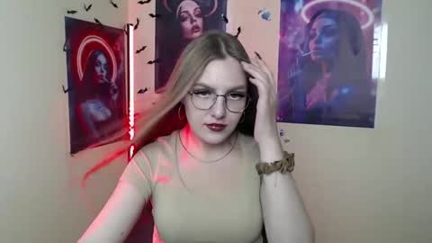 Snapshot of raspberry0101 chatting on 09-09-25, 12:37 raspberry0101 online show from 09-09-25, 12:37