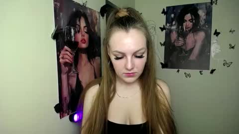 Snapshot of raspberry0101 chatting on 09-19-25, 12:28 raspberry0101 online show from 09-19-25, 12:28