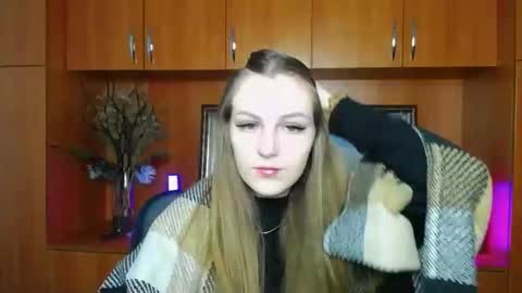 Snapshot of raspberry0101 chatting on 09-27-25, 06:29 raspberry0101 online show from 09-27-25, 06:29