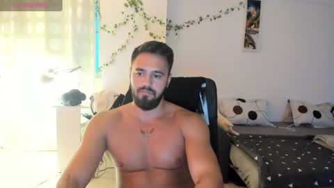 Snapshot of raulmaxel chatting on 07-04-26, 02:29 RaulMaxel online show from 07-04-26, 02:29