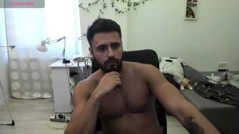 Snapshot of raulmaxel chatting on 07-06-26, 05:59 RaulMaxel online show from 07-06-26, 05:59