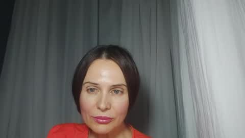 Snapshot of ravea_ chatting on 12-15-25, 07:07 Emma online show from 12-15-25, 07:07