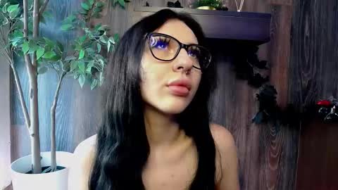 Raven Foxxy online show from 02-19-26, 06:42