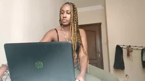ravenbby online show from 05-18-26, 02:12