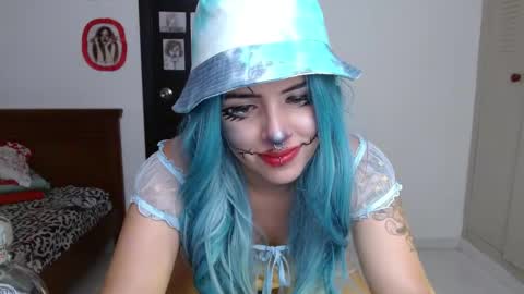 Snapshot of ravenlotus chatting on 10-31-25, 07:37 ravenlotus online show from 10-31-25, 07:37