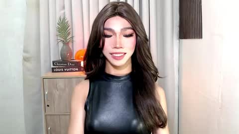 Snapshot of ravennax chatting on 10-26-25, 01:11 ravennaxx online show from 10-26-25, 01:11