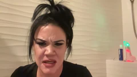 Raven Ray online show from 05-22-26, 02:51