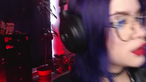 Snapshot of raventh_ chatting on 11-18-25, 12:20 raventh_ online show from 11-18-25, 12:20