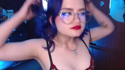 Snapshot of raventh_ chatting on 11-19-25, 02:17 raventh_ online show from 11-19-25, 02:17