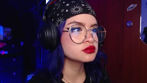 Snapshot of raventh_ chatting on 11-23-25, 11:32 raventh_ online show from 11-23-25, 11:32