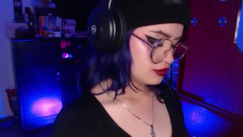 Snapshot of raventh_ chatting on 11-27-25, 10:01 raventh_ online show from 11-27-25, 10:01