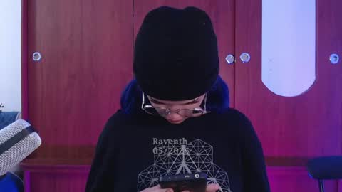 Snapshot of raventh_ chatting on 05-04-26, 06:15 raventh_ online show from 05-04-26, 06:15