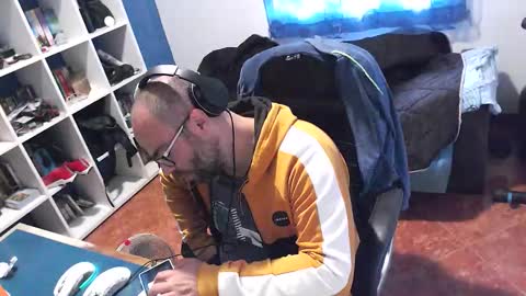 ravingr3d3 online show from 10-30-25, 12:50