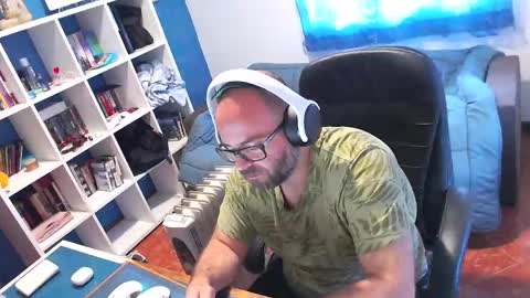 ravingr3d3 online show from 04-24-26, 08:28