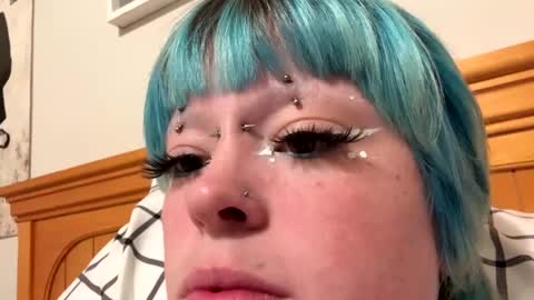 Snapshot of ravyn_xoxo chatting on 09-12-25, 02:17 Ravynn 3 online show from 09-12-25, 02:17