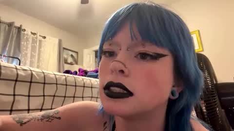 Ravynn 3 online show from 11-19-25, 06:52