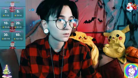 Snapshot of ray__taylor chatting on 12-15-24, 07:53 Ray online show from 12-15-24, 07:53