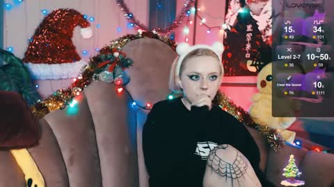 Snapshot of ray__taylor chatting on 01-13-25, 05:33 Ray online show from 01-13-25, 05:33