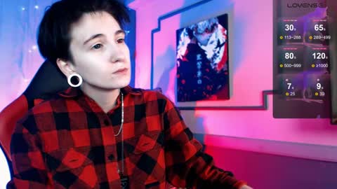 Snapshot of ray__taylor chatting on 01-31-25, 08:43 Ray online show from 01-31-25, 08:43