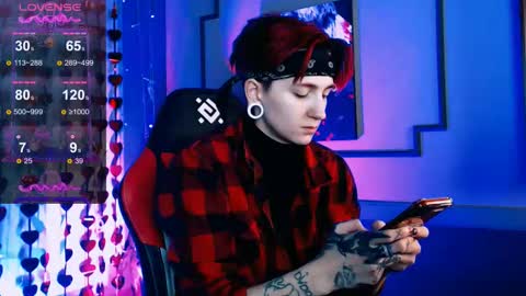 Snapshot of ray__taylor chatting on 03-10-25, 07:18 Ray online show from 03-10-25, 07:18