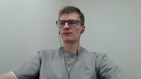 Snapshot of ray_booy chatting on 07-05-26, 12:23 Ray Booy online show from 07-05-26, 12:23