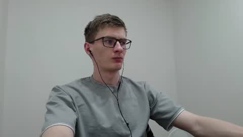 Snapshot of ray_booy chatting on 07-16-26, 06:03 Ray Booy online show from 07-16-26, 06:03