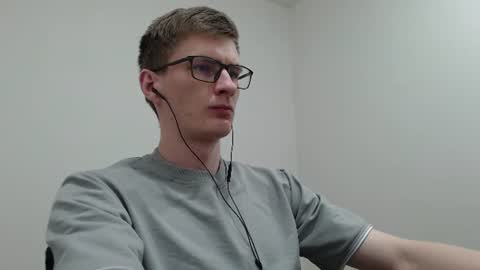 Snapshot of ray_booy chatting on 07-24-26, 10:35 Ray Booy online show from 07-24-26, 10:35