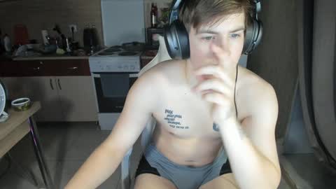 Snapshot of ray_hill chatting on 12-02-24, 07:38 Ray online show from 12-02-24, 07:38