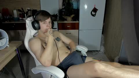 Snapshot of ray_hill chatting on 12-28-24, 08:25 Ray online show from 12-28-24, 08:25