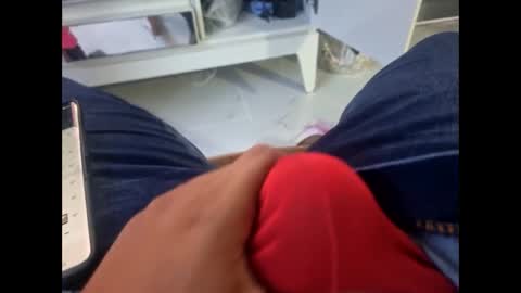 ray_rey1210 online show from 02-24-26, 11:41