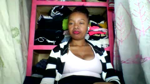 Snapshot of rayana_69 chatting on 05-16-26, 12:40 rayana_69 online show from 05-16-26, 12:40