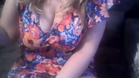 Snapshot of rayday_ chatting on 10-14-25, 08:04 rayday_ online show from 10-14-25, 08:04