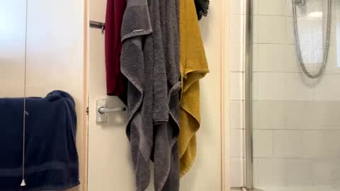 Raydick online show from 02-05-25, 08:54